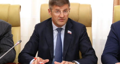 Депутата Заксобрания Новосибирской области заметили с часами за 2 млн рублей