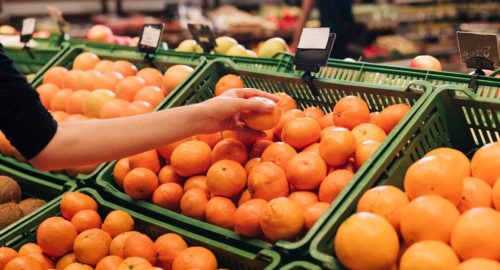 В Тюмени цены на апельсины и мандарины достигли отметки в 300 рублей