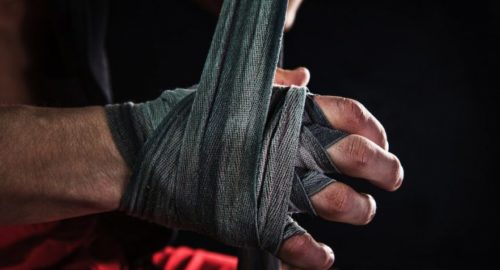 Боец ММА из Новосибирска Андрей Пуляев подписал контракт с UFC