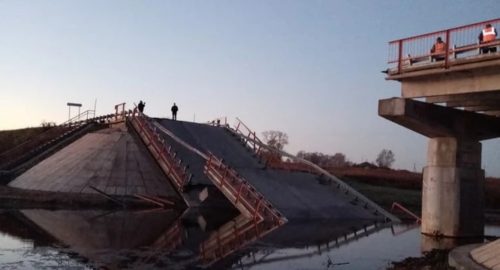 В Чулымском районе Новосибирской области рухнул железобетонный мост