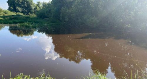 «Сисим» снова портит экологию выбросами грязной воды в реку в Красноярске