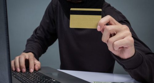 Томичей предупредили о схеме обмана с высокой зарплатой при трудоустройстве