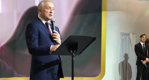 Губернатор Мазур вручил томичам государственные награды накануне Дня России