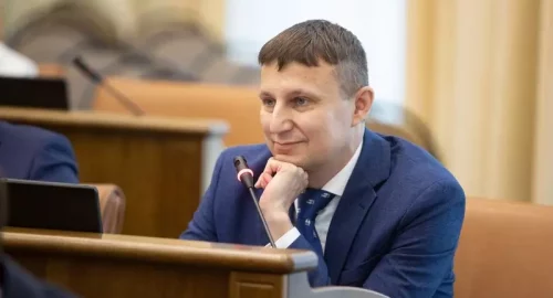 Депутата ЗС Красноярского края Глискова посадили в камеру с педофилами