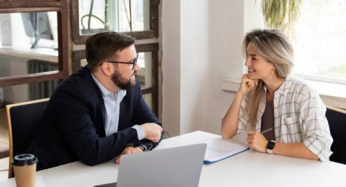 В Омской области 26% работников хотят общаться с начальством в нерабочее время
