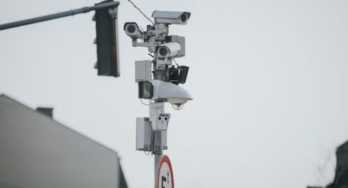 В Новосибирске с помощью умных камер за неделю задержали 35 человек