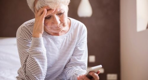 В Омске мошенники используют День Победы для обмана пенсионеров