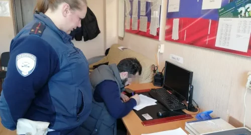 В Тюмени оштрафовали мужчин за танцы на дороге