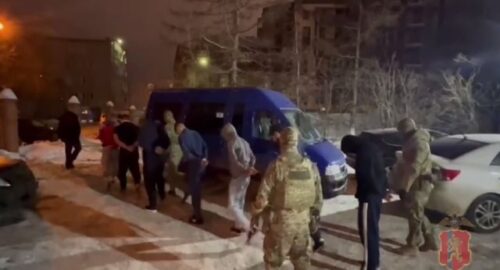 В Красноярске полиция провела облаву в скандальном баре на Карла Маркса