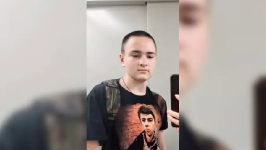 В Екатеринбурге по пути в школу исчез 15-летний подросток