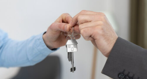 В Новосибирске продан частный дом площадью 1,5 тысячи квадратов