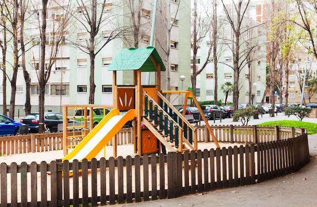 В Гилевской роще Тюмени убрали нелегальные горки