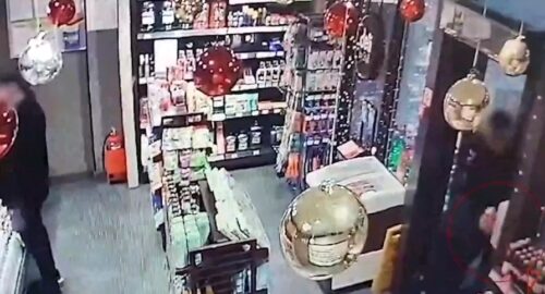 В Новокузнецке трое мужчин ограбили автомобильную заправку