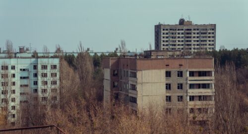 Власти Тюмени прокомментировали демонтаж столетнего бирюзового дома