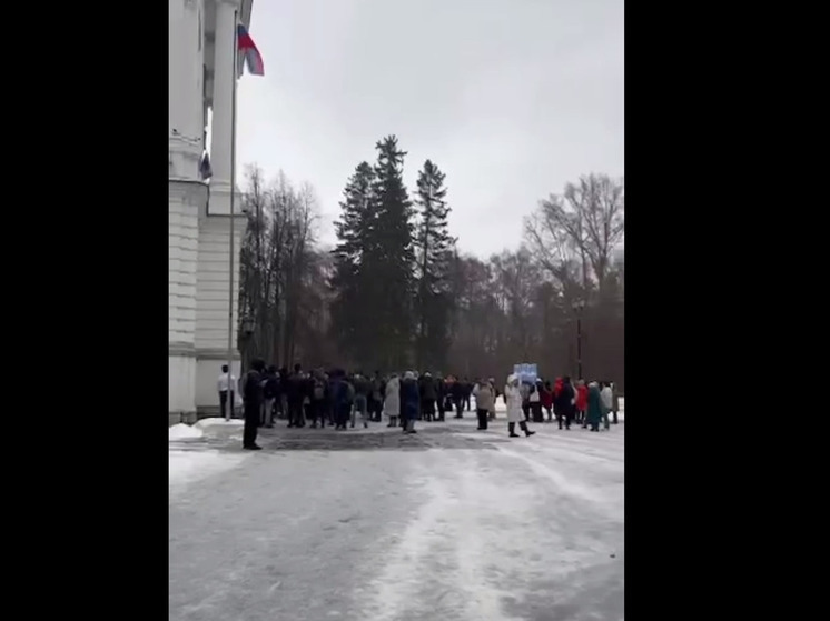 Из главного корпуса ТГУ 1 декабря эвакуировали около 300 человек