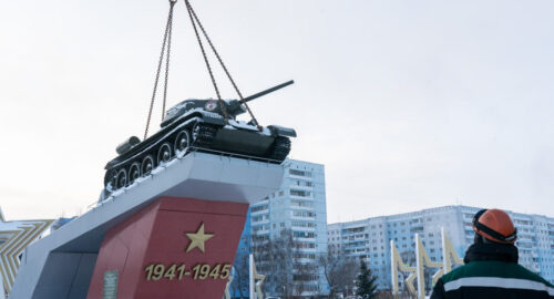 Танк Т-34 в Новокузнецке не смог проехать на Параде Победы 9 Мая