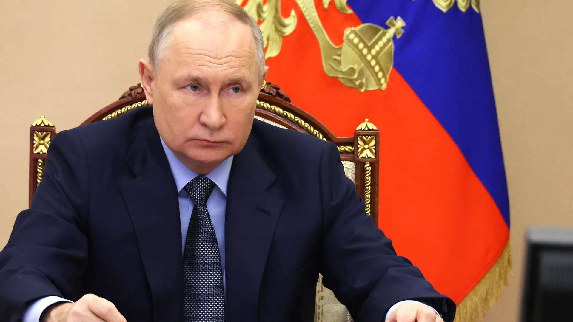 Жители трех микрорайонов Новосибирска обратились на прямую линию Путина с жалобами