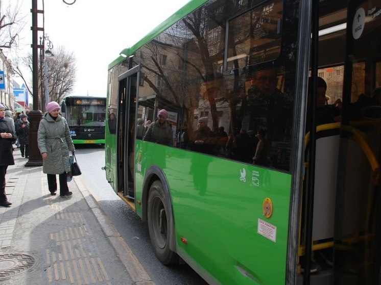 Прокуратура начала проверку по жалобам на работу общественного транспорта в Тюмени