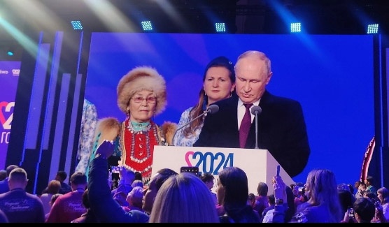 Девочка из Новосибирска пробралась через охрану для фото с президентом