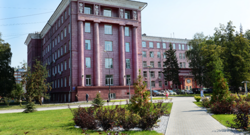 Минобрнауки раскрыло зарплаты ректоров вузов Новосибирска