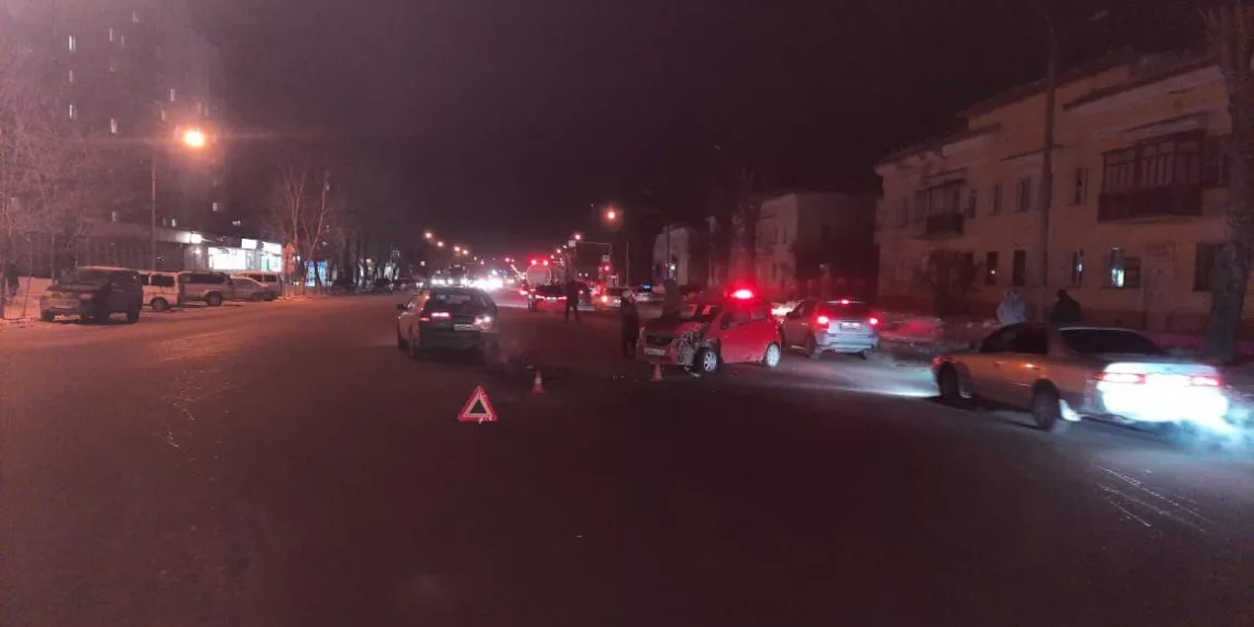 В Новосибирске 7-летнюю девочку доставили в больницу после ДТП на Титова