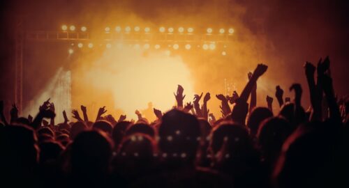 Новосибирские власти не станут отменять концерты группы «Ленинград»