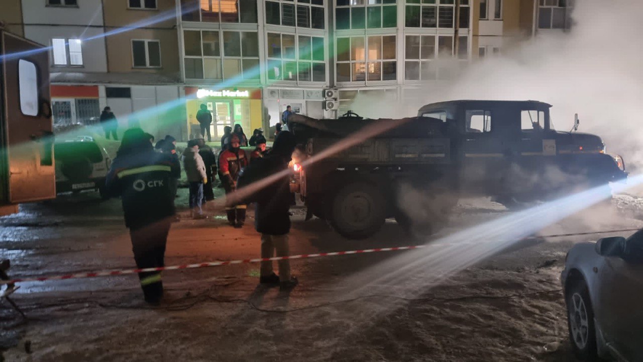 Число пострадавших при прорыве трубы в Новосибирске выросло до 13 человек