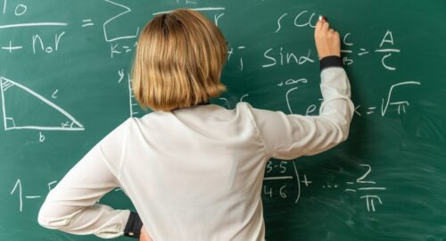 В Томской области могут ввести единую форму для преподавателей в школах