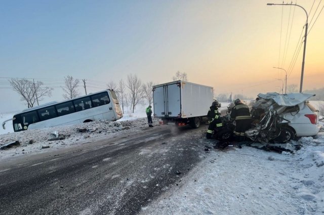В Прокопьевске в аварии с участием автобуса погиб водитель иномарки
