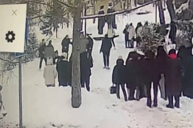 Омские студенты зачинили массовую драку из-за девушки