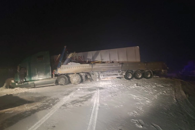 В Новосибирской области 64-летний водитель погиб в ДТП с фурой