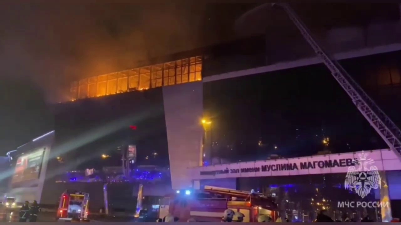 В Иркутске состоялась акция памяти жертв теракта в Подмосковье