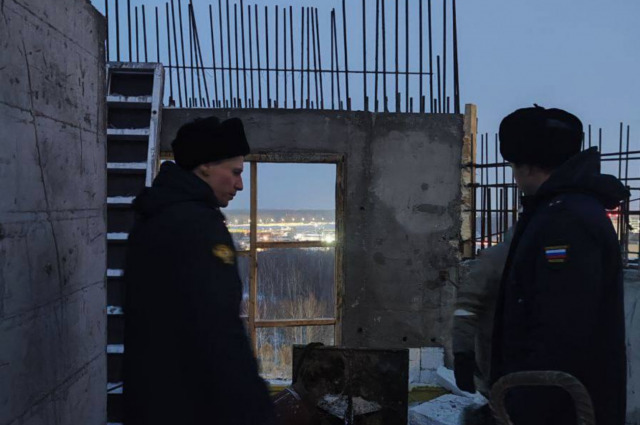 После взрыва газа на стройке в Новосибирске начали проверку