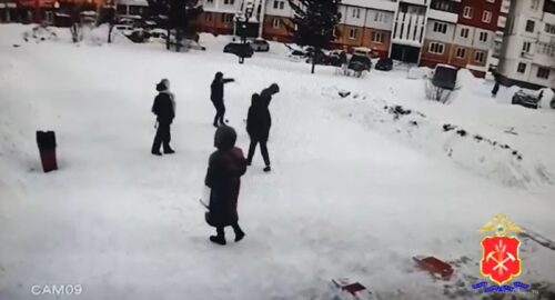В Кемерове уголовник брызнул из перцового баллончика в лицо 19-летнему парню