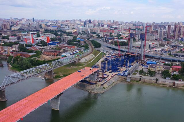 При строительстве моста в Новосибирске раскрыли нарушения на три млрд рублей
