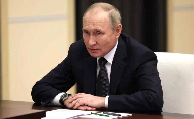 SZ: Путин и Шольц поговорили по телефону