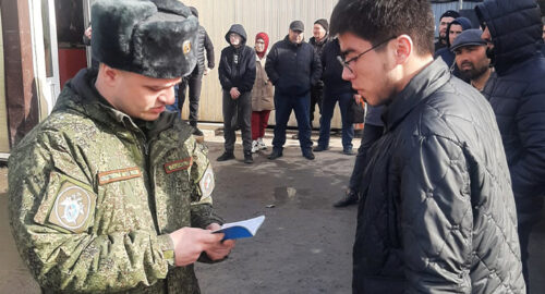 Нападают и угрожают: выяснилось, почему мигранты в Тюмени ведут себя агрессивно