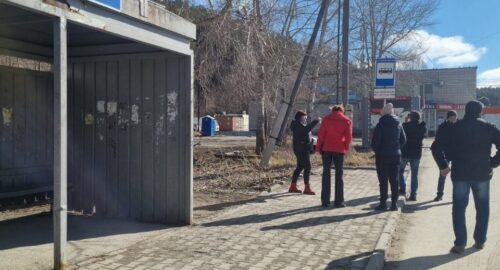 В Новосибирске на конечных остановках появятся мусорные контейнеры