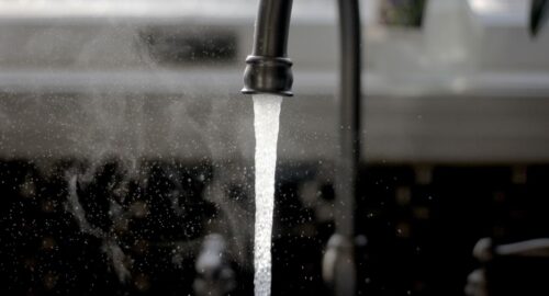 Стало известно, когда в Новосибирске начнут отключать горячую воду