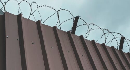 Зараженный ВИЧ-инфекцией житель Тюменской области изнасиловал мальчика