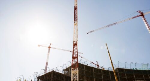Томенко просит у правительства РФ денег на школы и медучреждения в Алтайском крае