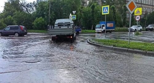 Прокуратура потребовала от мэрии обустроить ливневки в Новосибирске