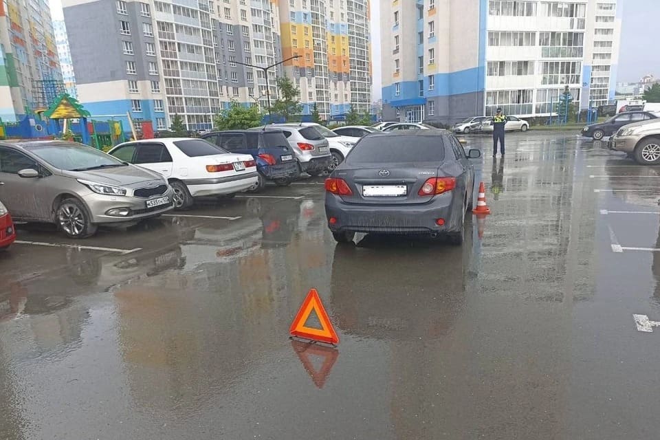 Шестилетнего мальчика доставили в больницу после ДТП с иномаркой в Новосибирске