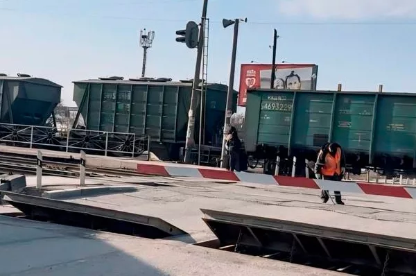 Прокуратура выявила проблемы на ж/д переездах в Новосибирске