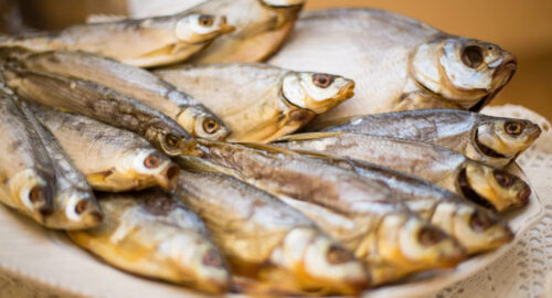 В Красноярском крае женщина заболела ботулизмом из-за купленной через мессенджер рыбы