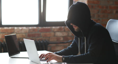 Мошенники за сутки украли у трёх жителей Приангарья более ₽5 млн