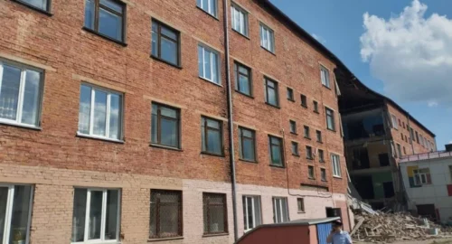 В Белове СК возбудил уголовные дела после обрушения Дворца творчества