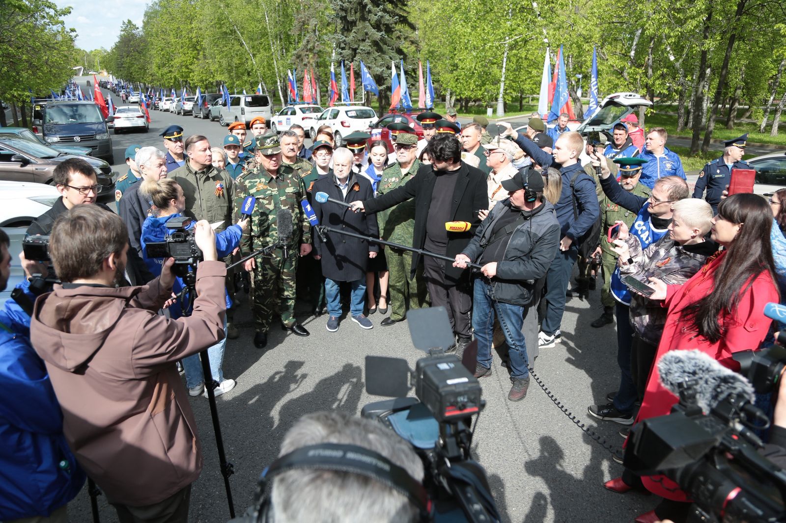 «ОФИЦЕРЫ РОССИИ» провели автопробег, приуроченный к 80-й годовщине Победы в Великой Отечественной войне