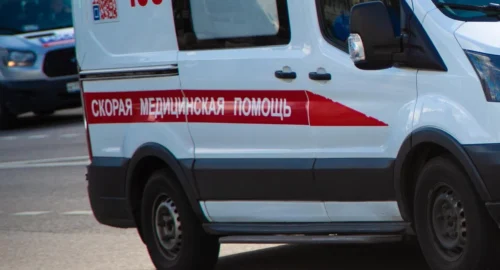 В Новосибирске ребенок оказался зажат беговой дорожкой